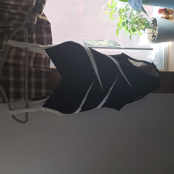 Shape detector by Carol Wior NWT swim suit - Picture 3 of 17